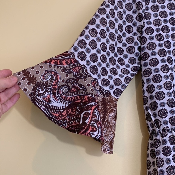 Little Lies | NWT Paisley Print Boutique Ruffle Bell Sleeve Faux Wrap Romper M/L - Picture 3 of 17
